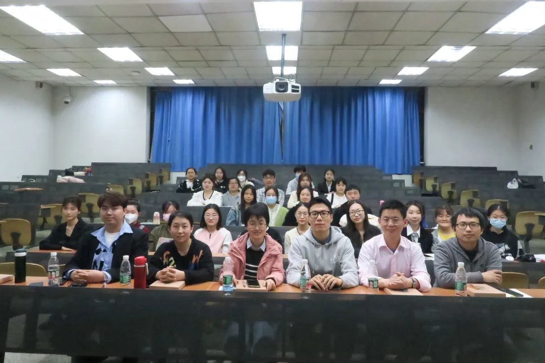 35ba82ef9b3b4abd8a65dd077dccd075.jpg